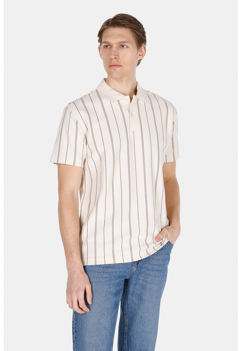 Tricou polo cu aspect texturat si model in dungi