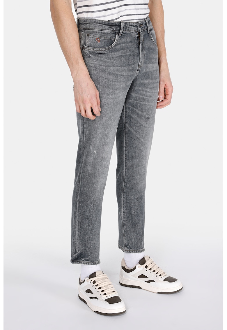 Blugi crop cu croiala dreapta Blugi crop cu croiala dreapta