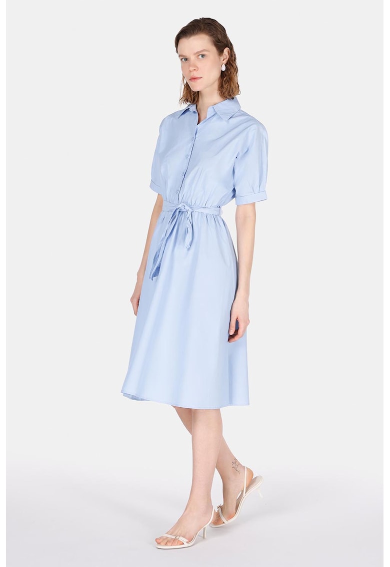 Rochie midi cu fenta cu nasturi