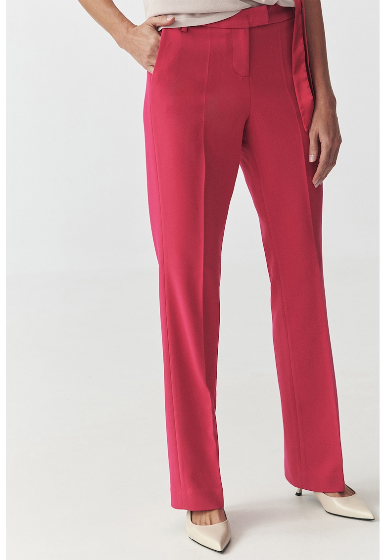 Pantaloni cu talie inalta