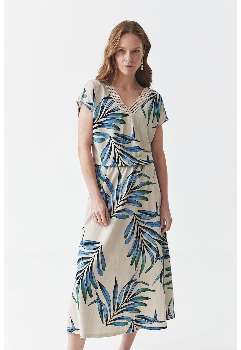 Rochie cu decolteu in V si model