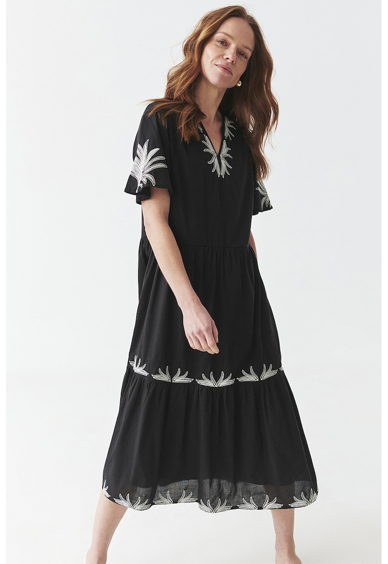 Rochie midi cu croiala evazata si detalii brodate