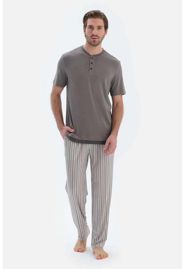 Pijama din amestec de lyocell cu model in dungi