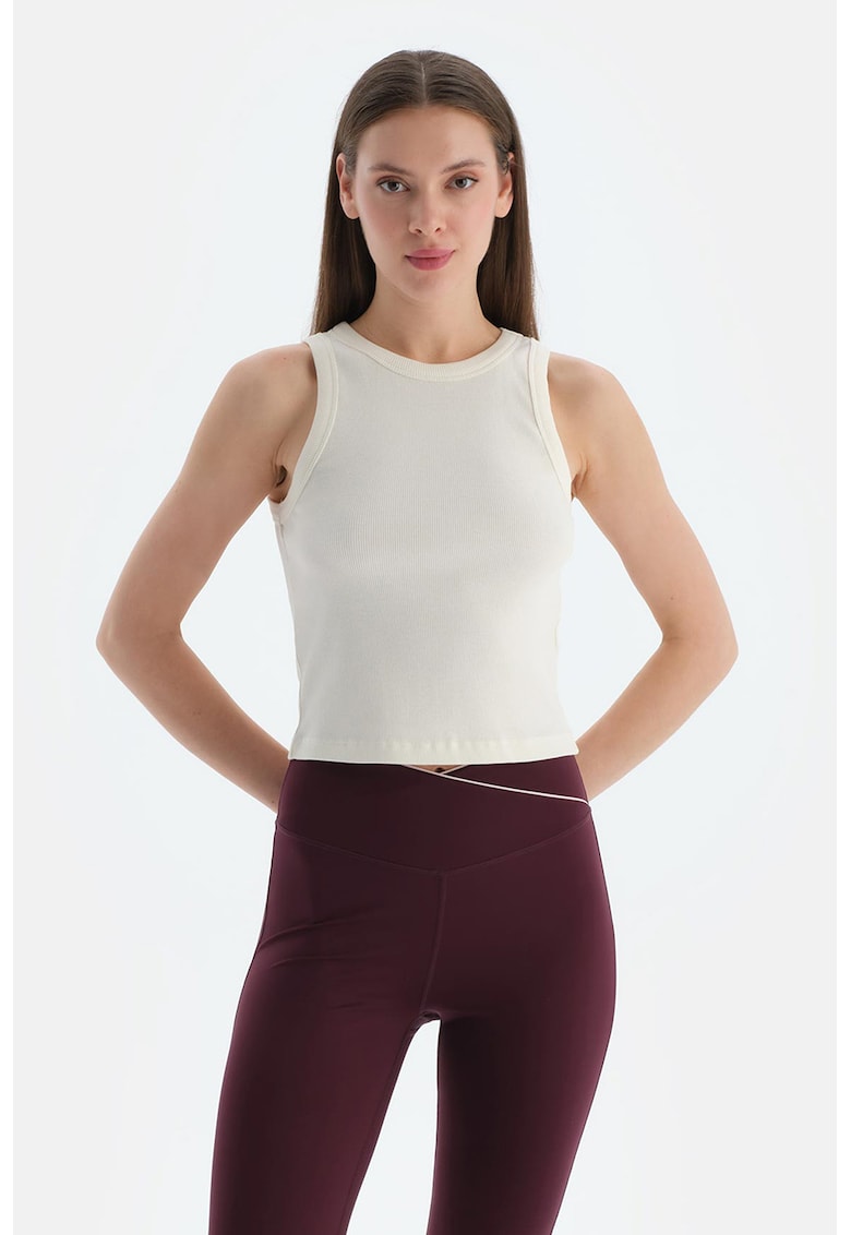 Top striat cu croiala slim-fit