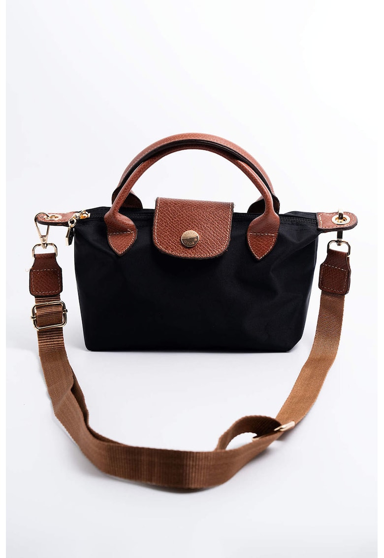 Geanta crossbody din piele ecologica cu bareta ajustabila Geanta crossbody din piele ecologica cu bareta ajustabila