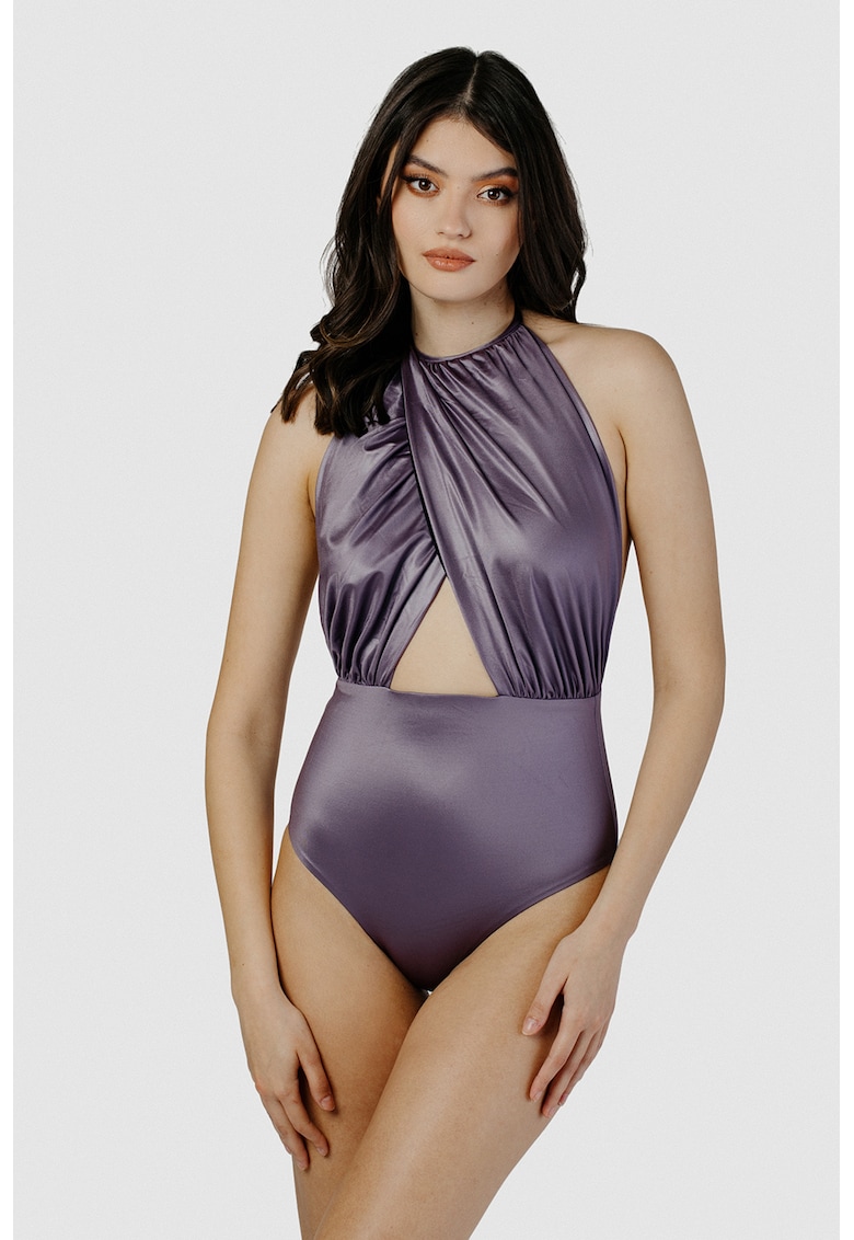 Costum de baie intreg cu model petrecut Costum de baie intreg cu model petrecut