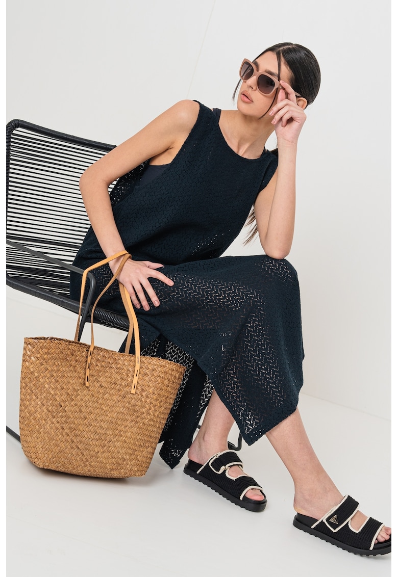 Rochie cu decolteu rotund si perforatii - pentru plaja