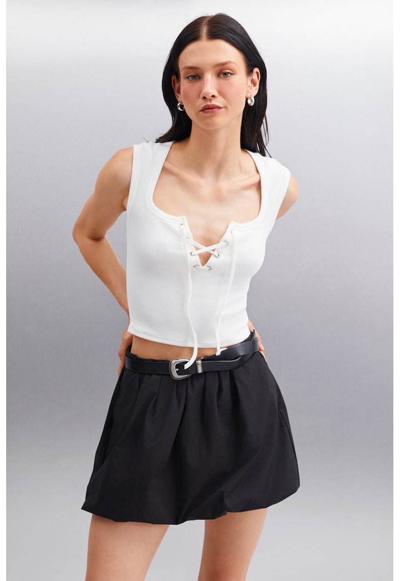 Bluza crop cu decolteu patrat