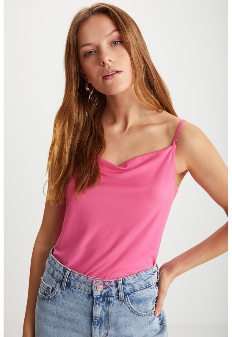 Top cu bretele inguste