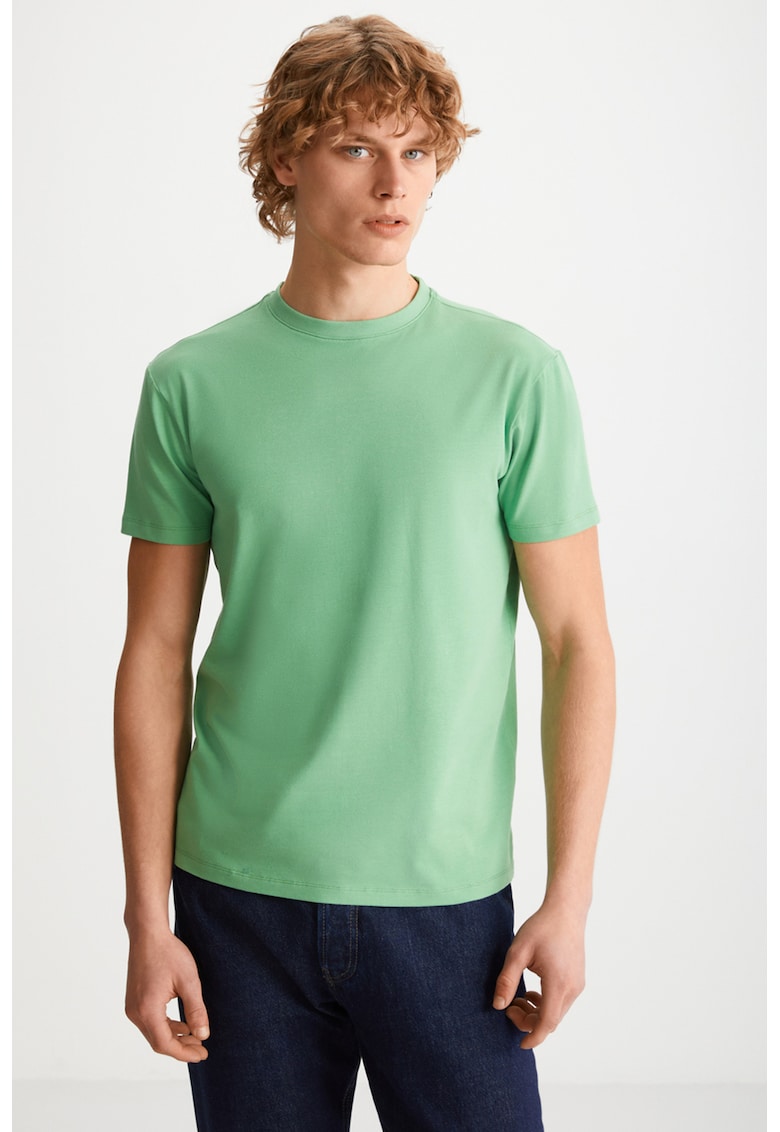 Tricou slim fit din amestec de bumbac cu decolteu la baza gatului Tiago