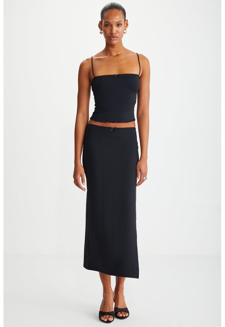 Top crop cu model uni si detaliu cu funda Sinead