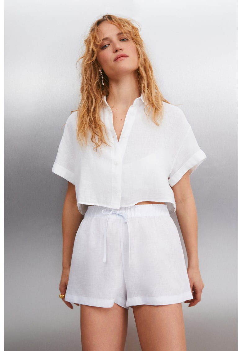 Pantaloni scurti din in cu snur de ajustare in talie