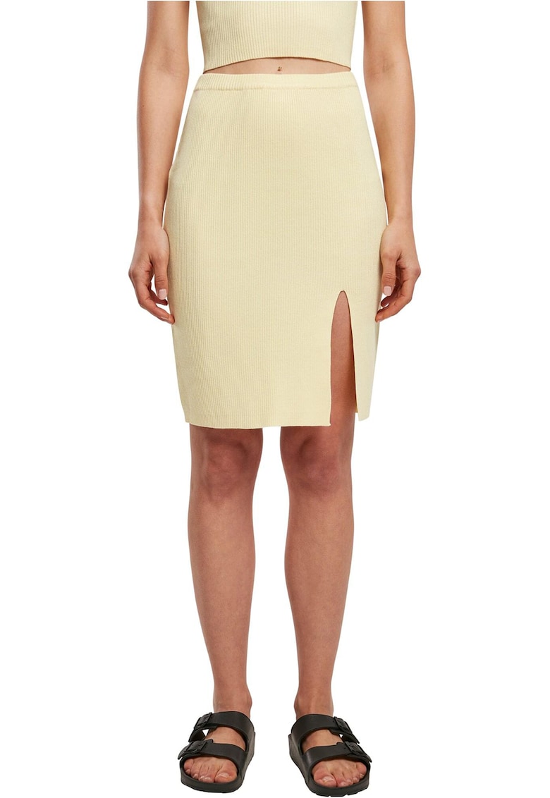 Fusta tubulara cu slit lateral