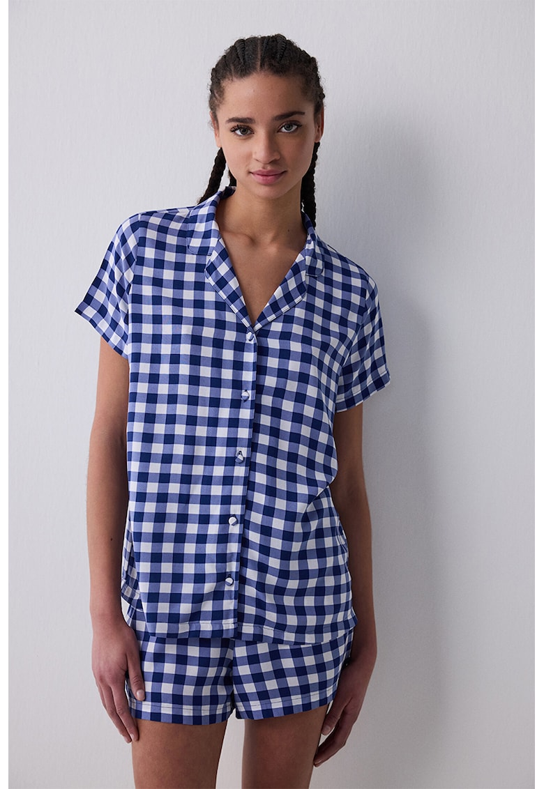 Pijama cu pantaloni scurti si model in carouri