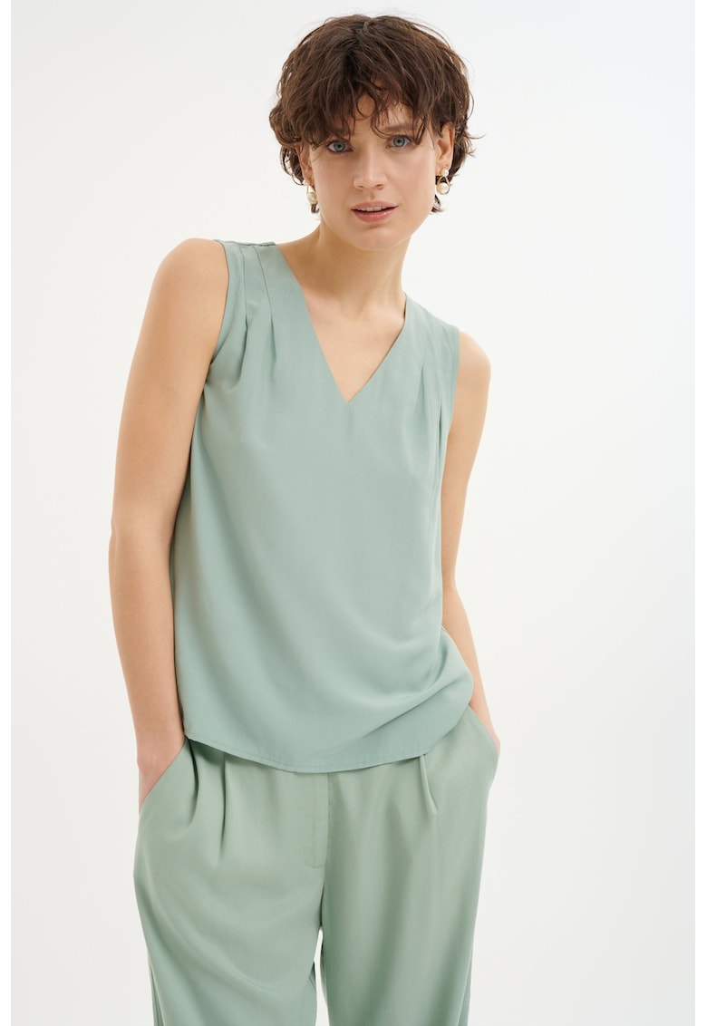 Bluza vaporoasa cu decolteu in V