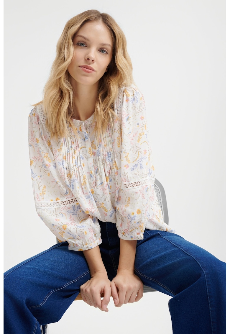 Bluza lejera cu model floral