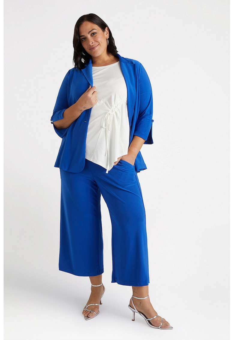 Pantaloni crop cu croiala ampla