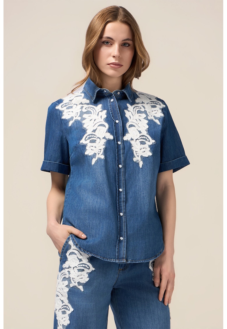 Camasa din denim cu aplicatie din dantela