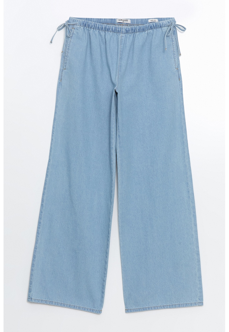 Blugi cu croiala ampla si talie elastica