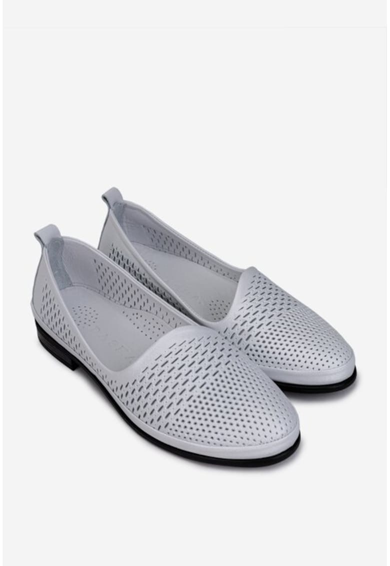Pantofi dama din piele naturala alba cu perforatii Pantofi dama din piele naturala alba cu perforatii