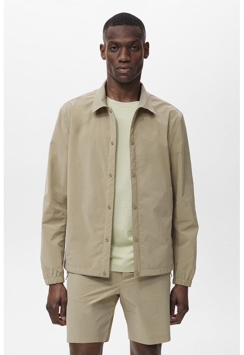 Jacheta cu finisaj impermeabil