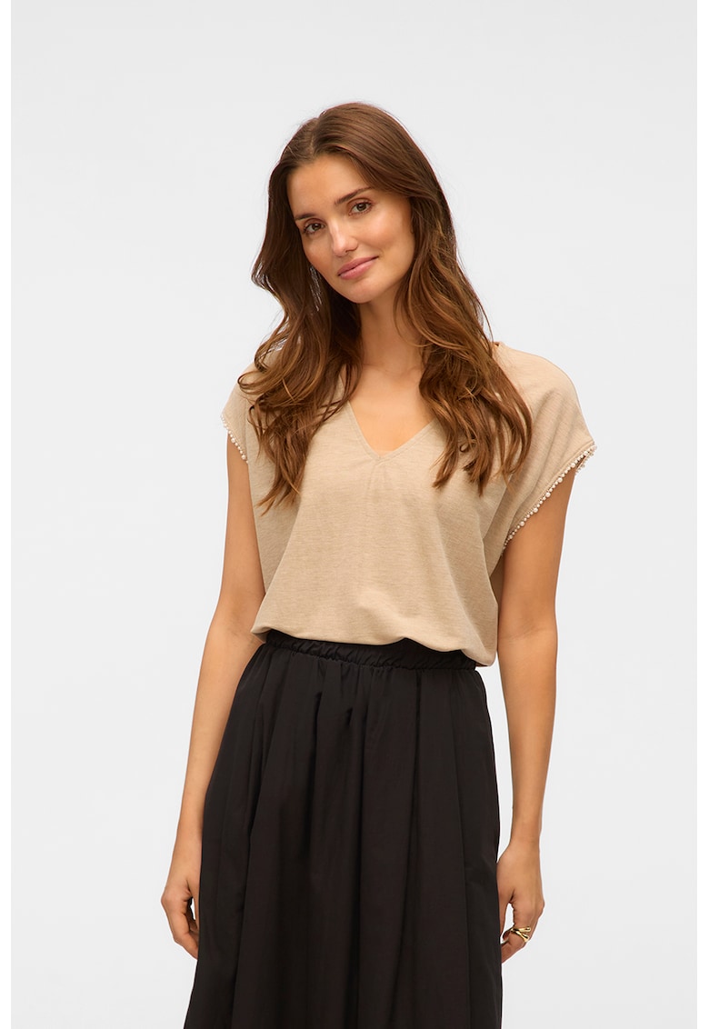 Tricou cu decolteu in V si maneci scurte