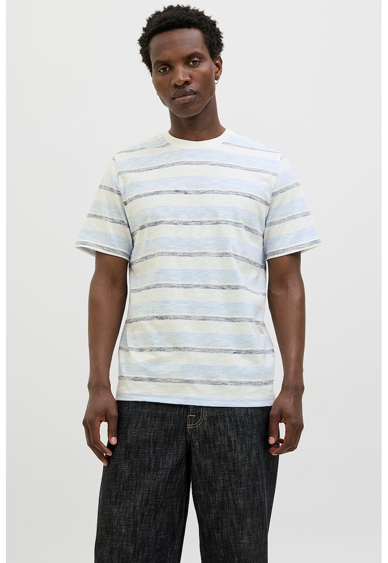 Tricou cu model in dungi Tricou cu model in dungi