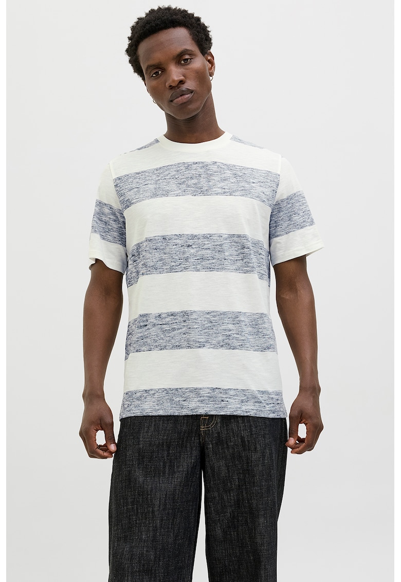 Tricou cu model in dungi Tricou cu model in dungi