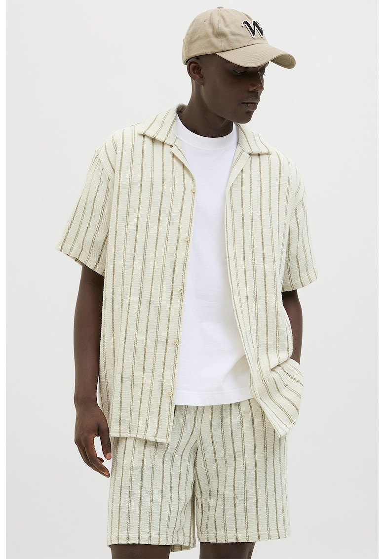 Camasa supradimensionata cu model in dungi