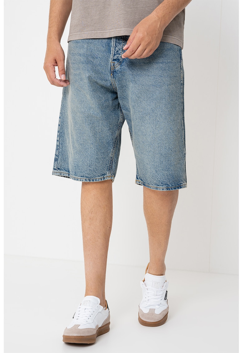 Bermude cu model cu 5 buzunare