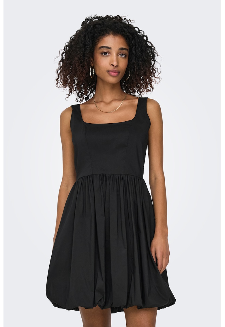 Rochie evazata cu decolteu patrat