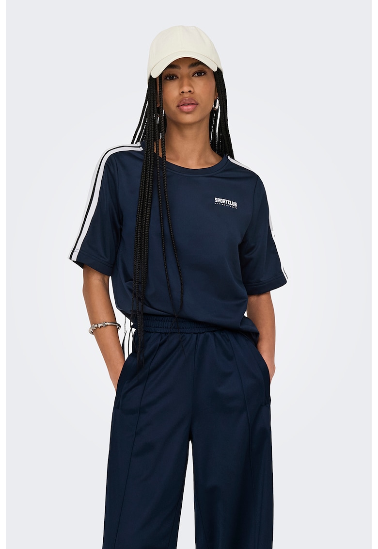 Tricou lejer cu decolteu rotund