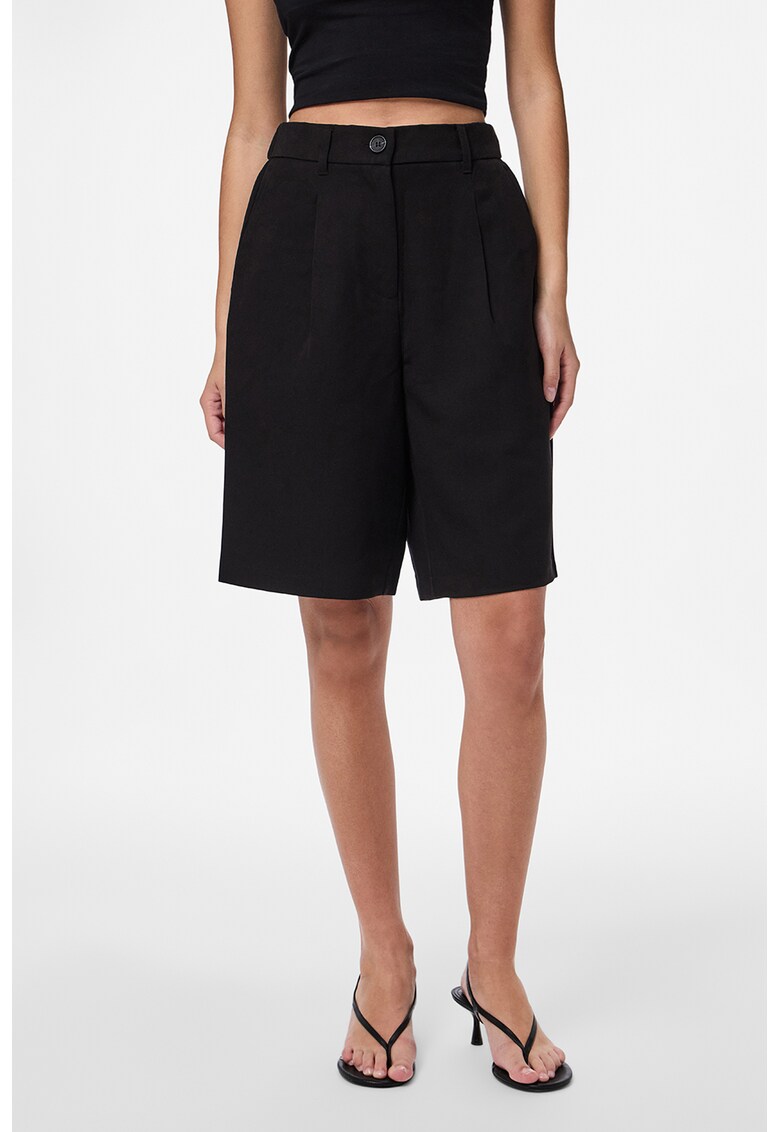 Pantaloni scurti cu croiala ampla