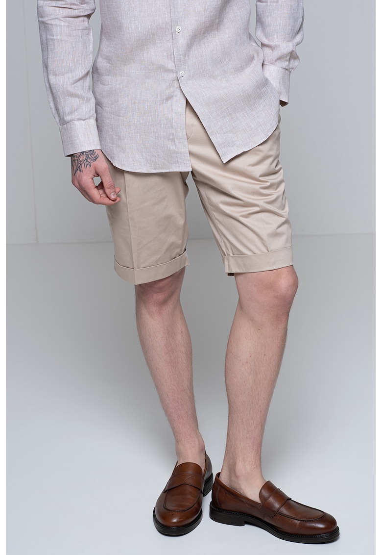 Bermude chino cu buzunare oblice Bermude chino cu buzunare oblice