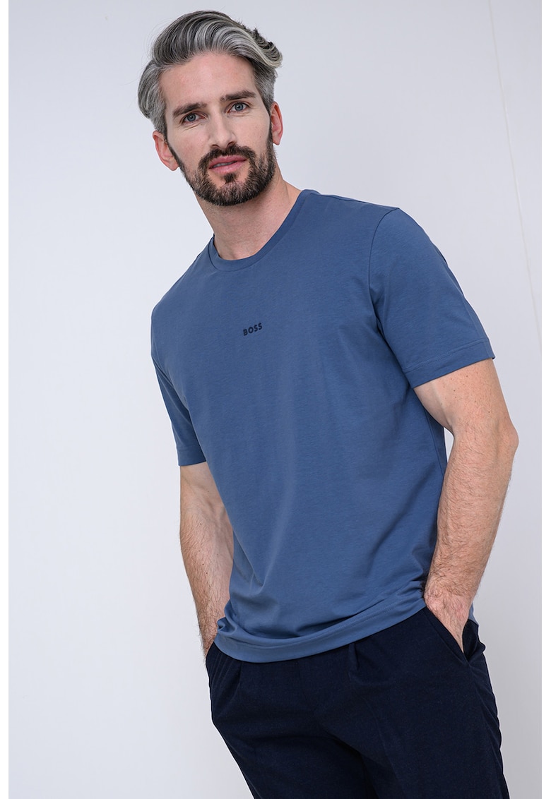 Tricou cu decolteu la baza gatului si logo discret