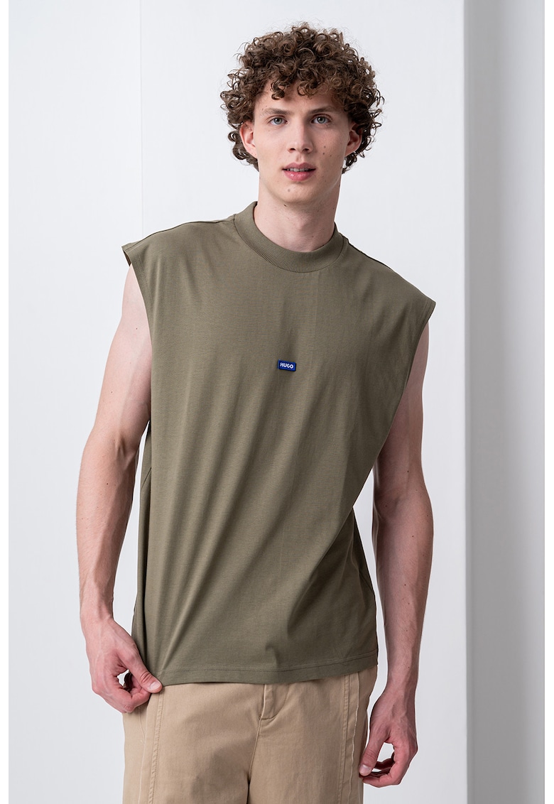 Tricou fara maneci cu decolteu la baza gatului Navertz Tricou fara maneci cu decolteu la baza gatului Navertz