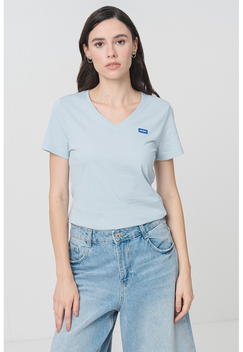 Tricou slim fit cu decolteu in V