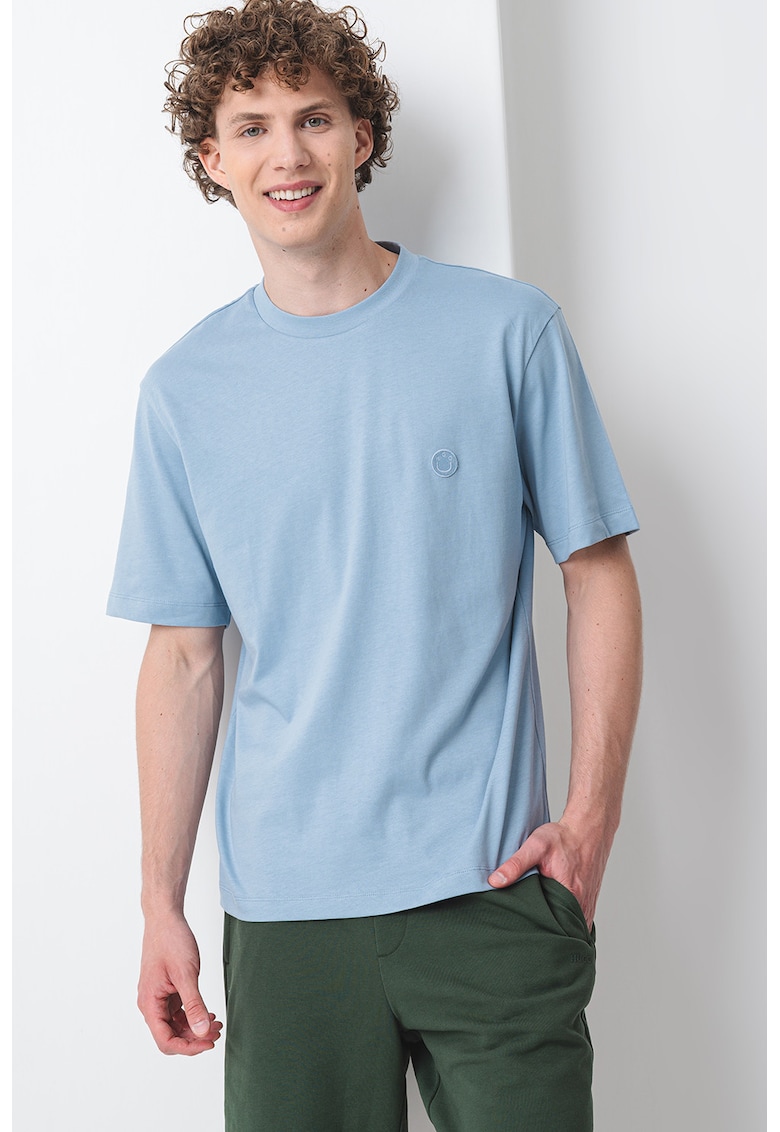 Tricou cu decolteu la baza gatului regular fit Niley - Albastru prafuit