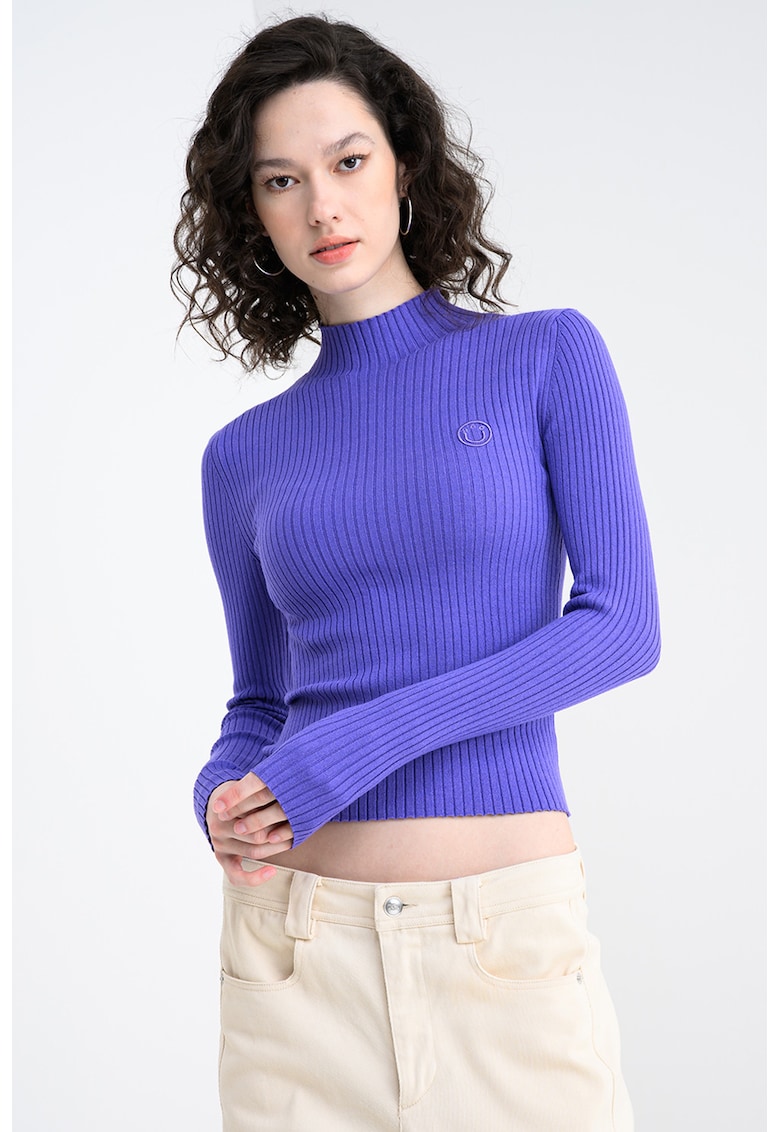 Pulover slim fit cu guler scurt Sarmie