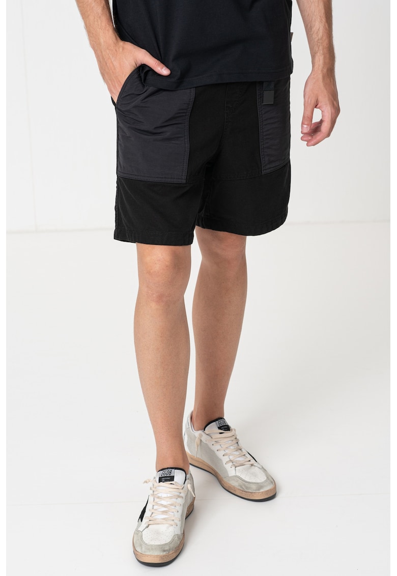 Pantaloni din bumbac cu buzunare supradimensionate