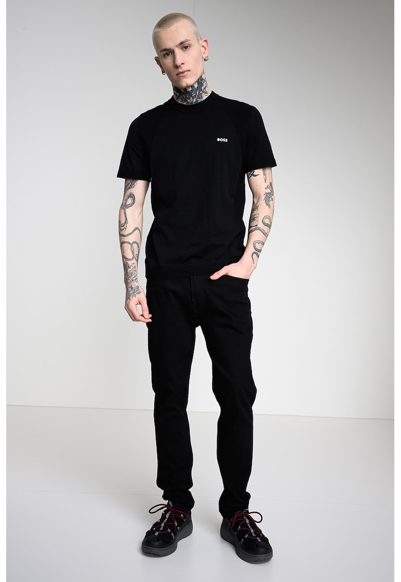 Tricou cu decolteu la baza gatului Momentum - Negru