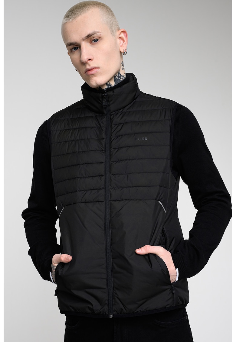 Vesta cu vatelina subtire si logo discret pe piept