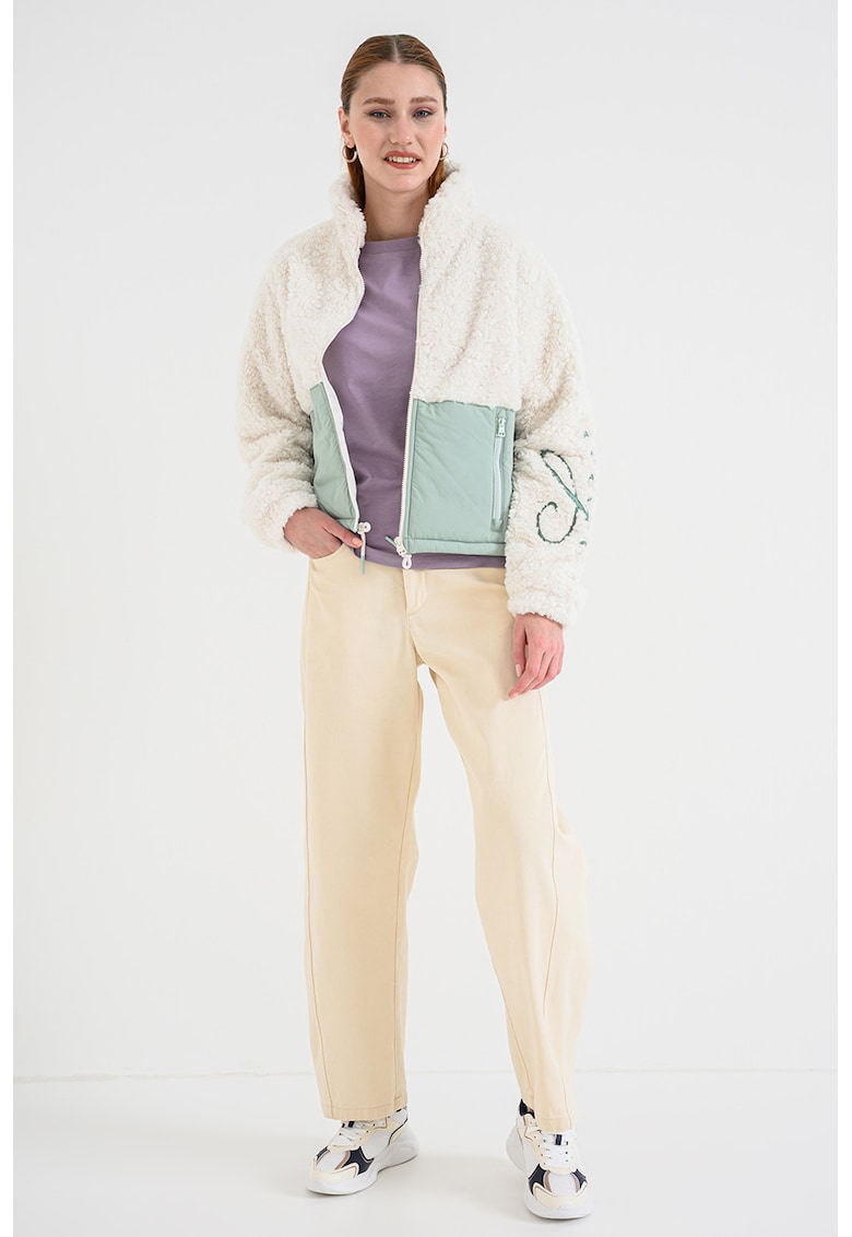 Jacheta pufoasa cu logo supradimensionat Fulver