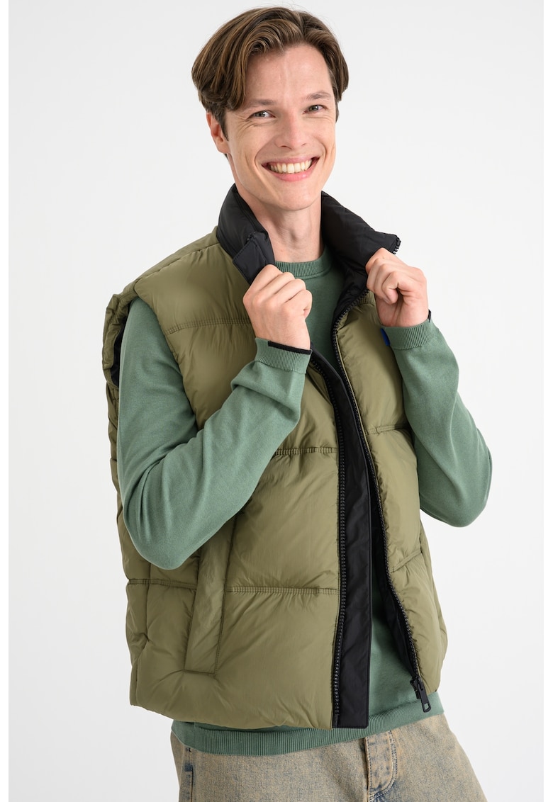 Vesta matlasata cu croiala lejera Bodolino