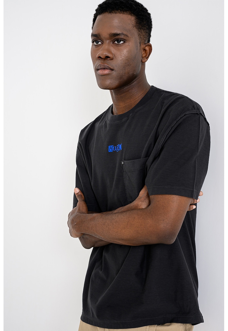 Tricou lejer cu buzunar pe piept