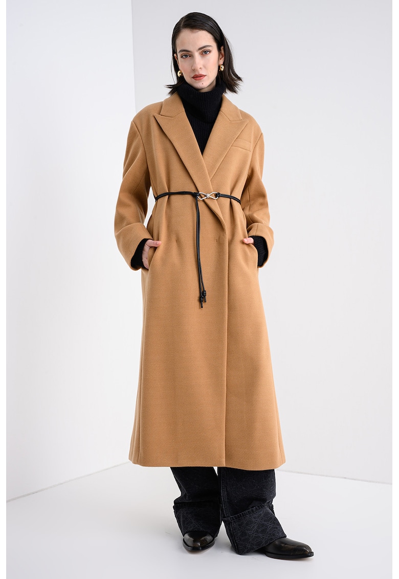 Palton cu revere decupate si buzunare Majesti