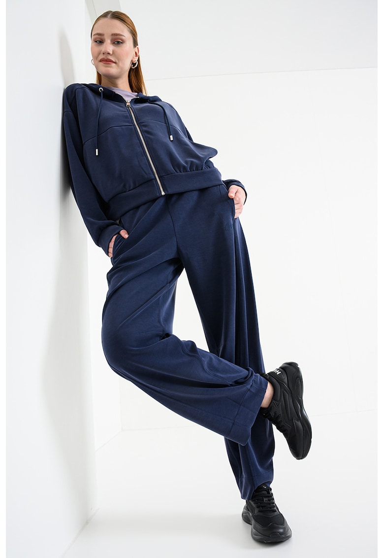 Hanoraccu fermoar si maneci cazute