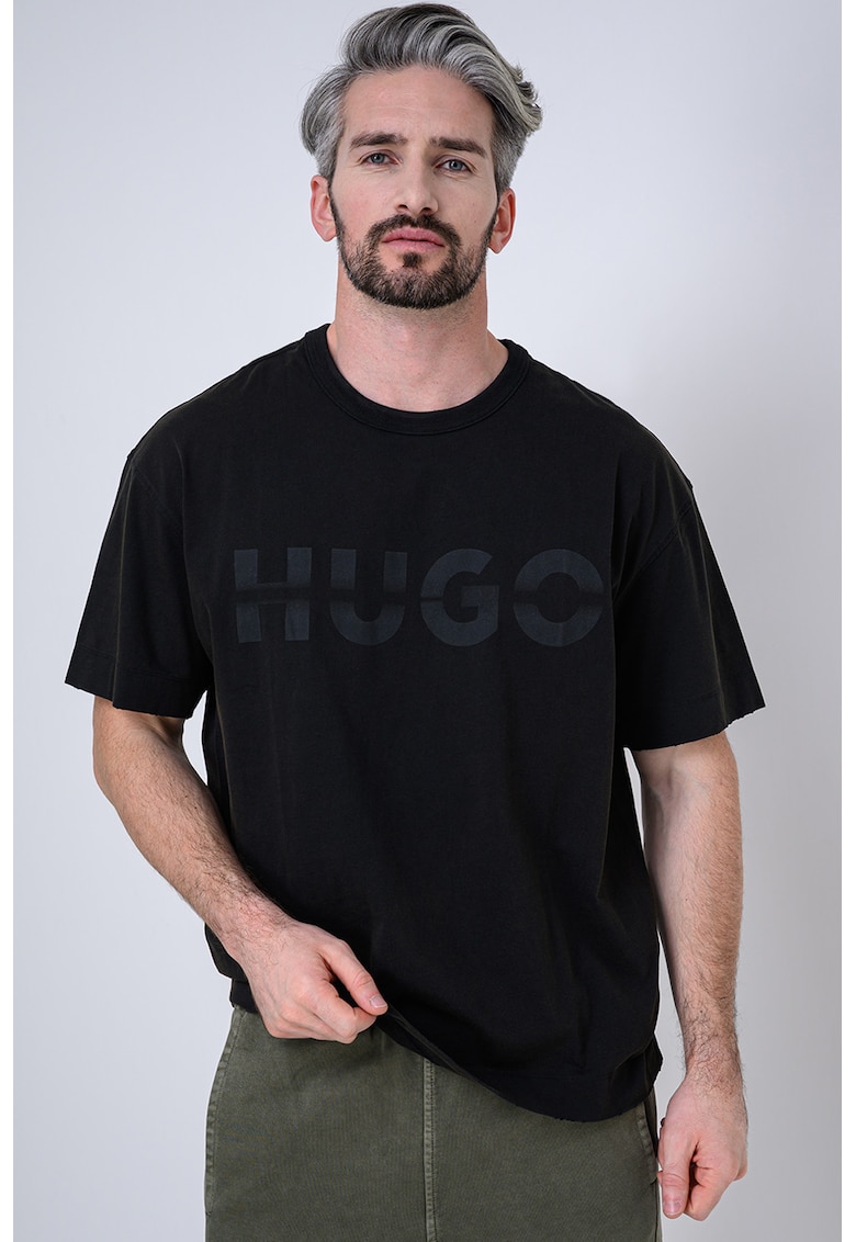 Tricou cu decolteu la baza gatului si imprimeu logo - Negru stins