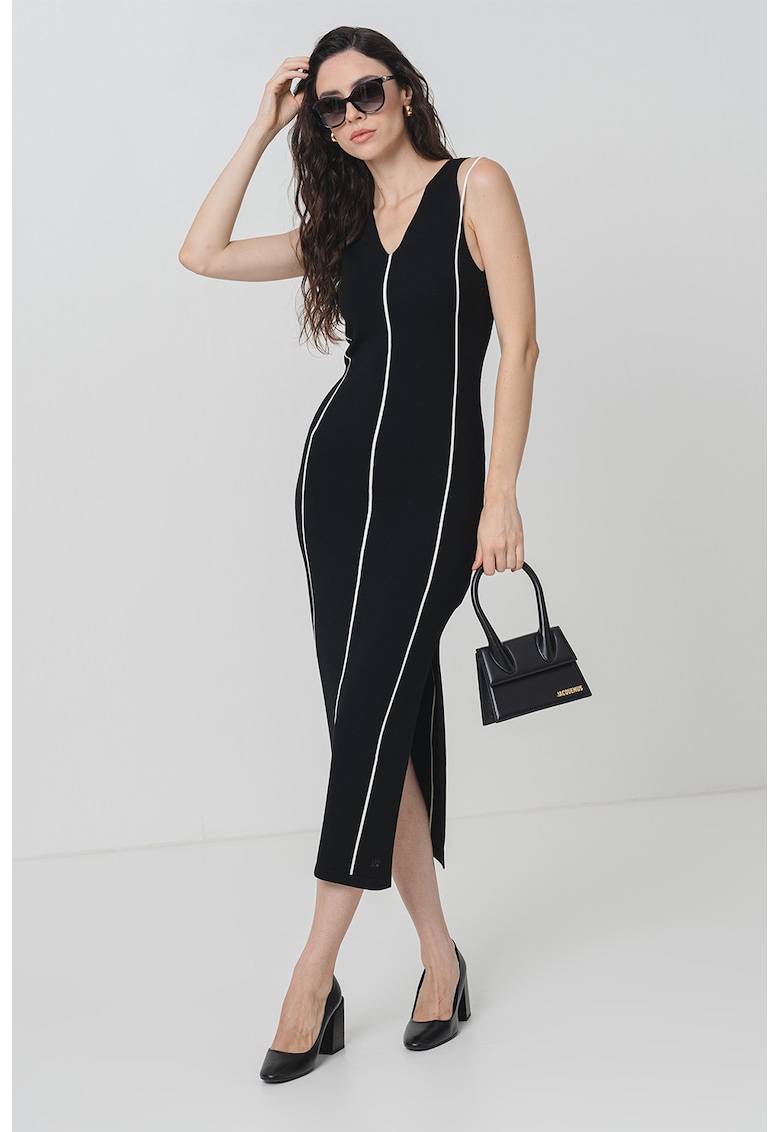 Rochie cu decolteu in V si slit lateral
