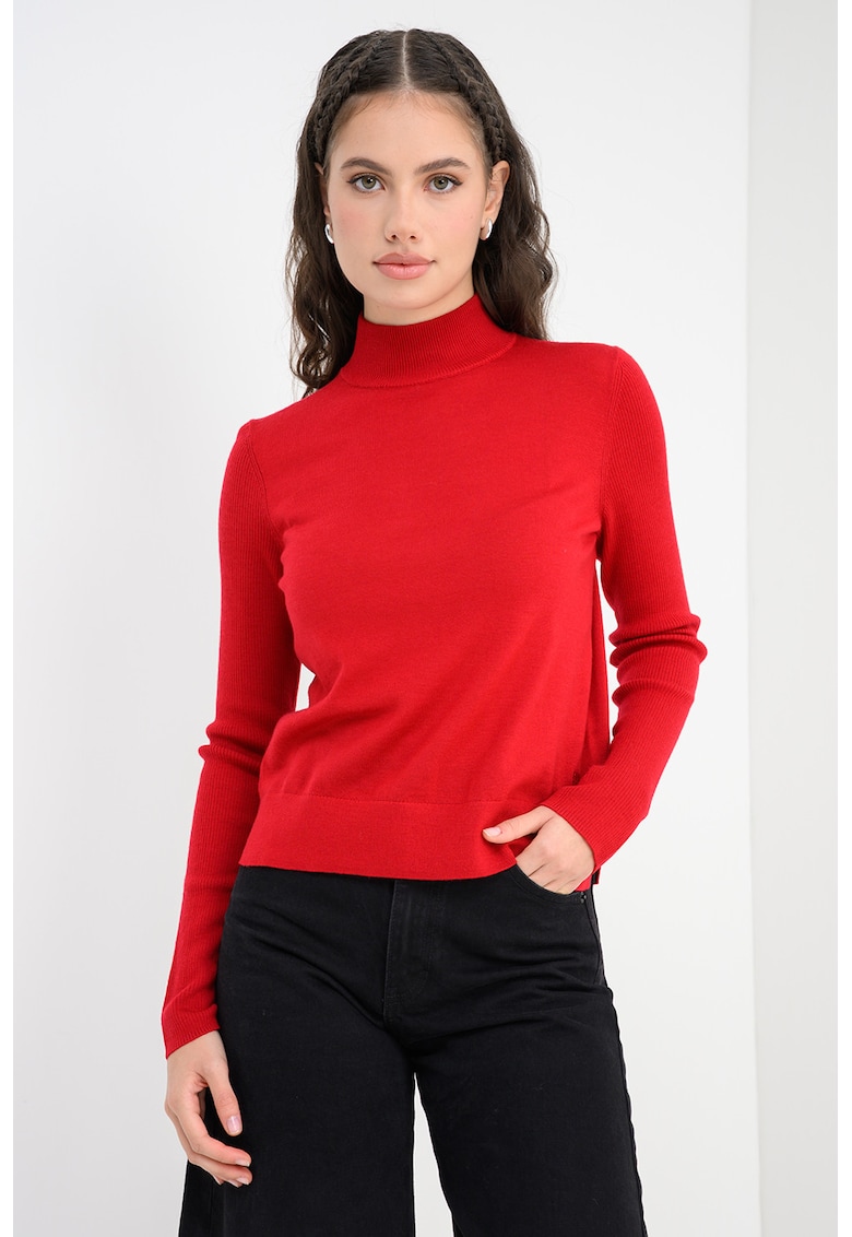 Pulover din lana virgina cu guler inalt si logo